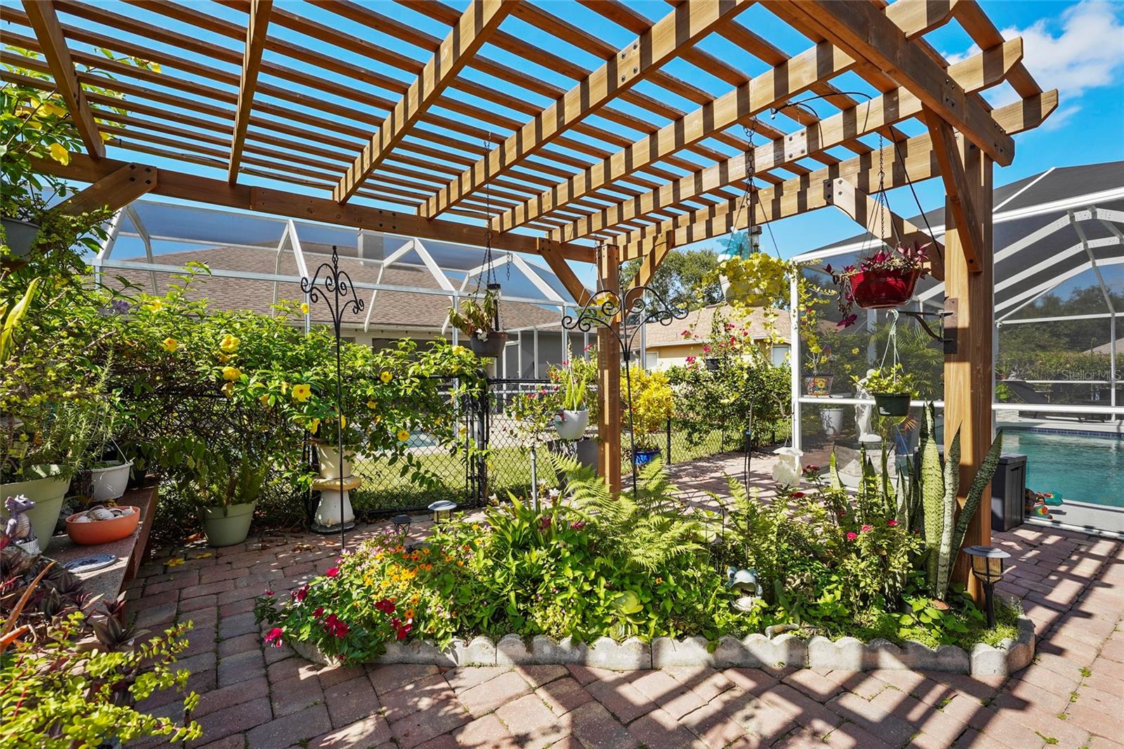BRIARWOOD - Residential