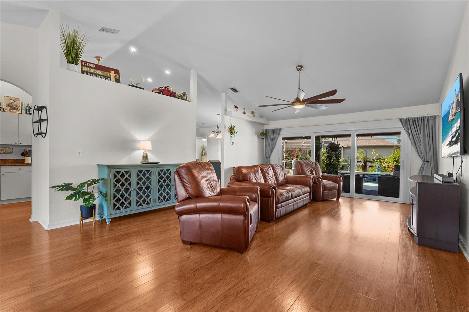 BRIARWOOD - Residential