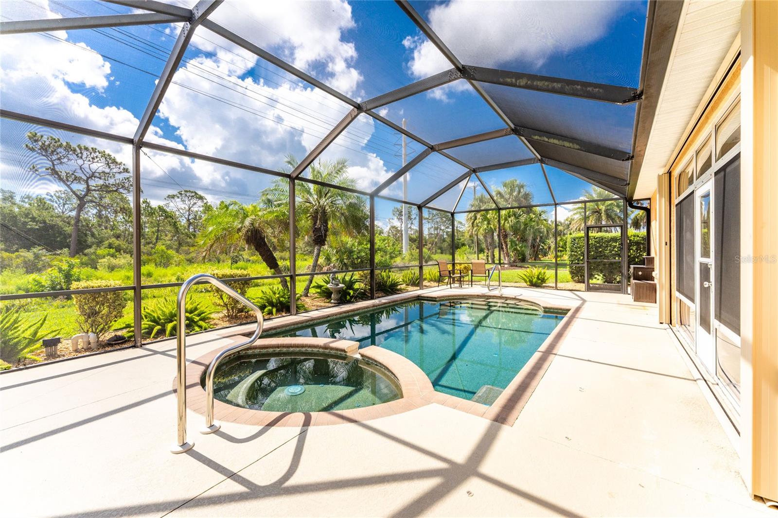 682 BARNACLE COURT
