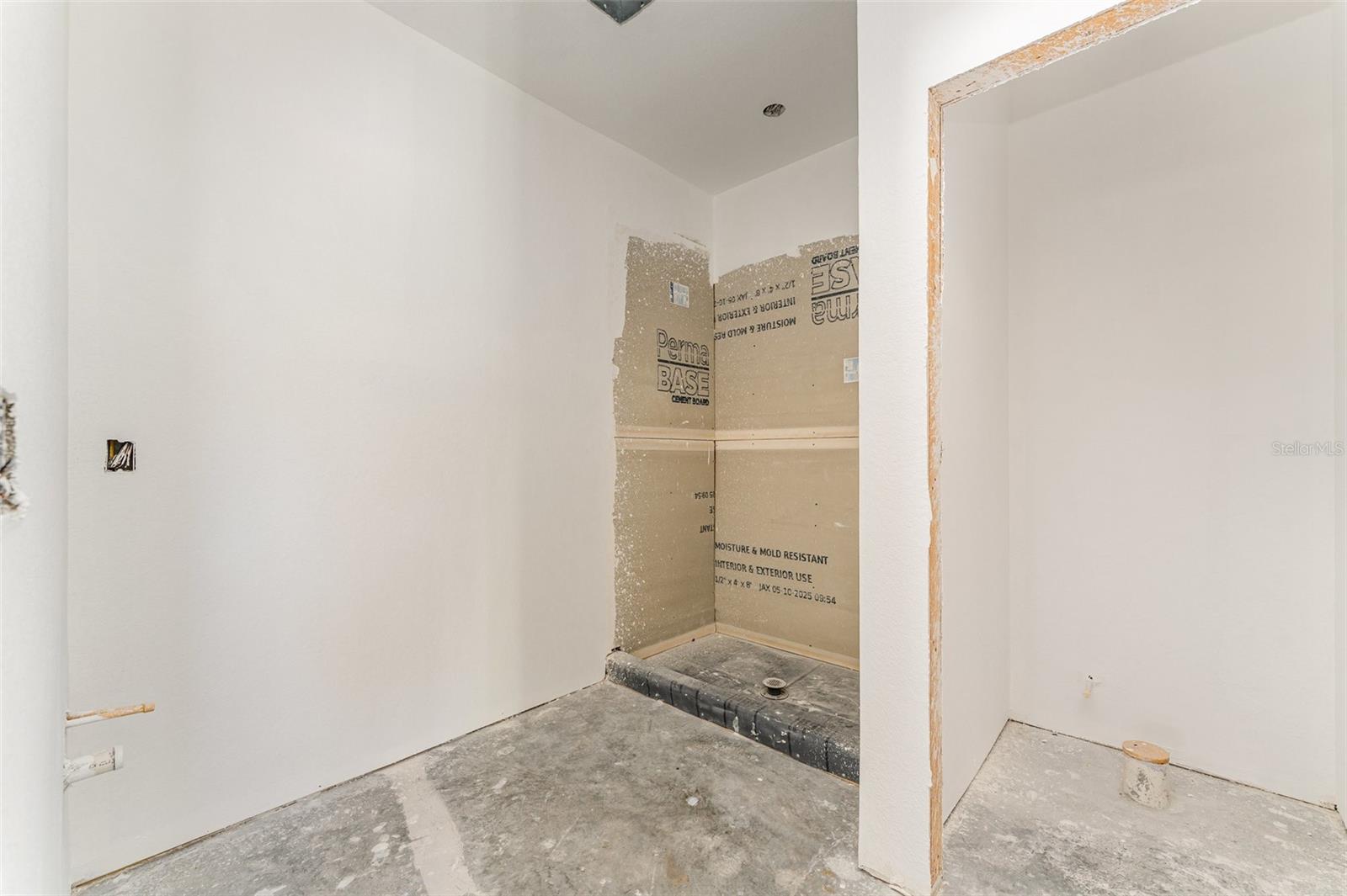 COUNTRY CLUB ESTATE SUB - Residential