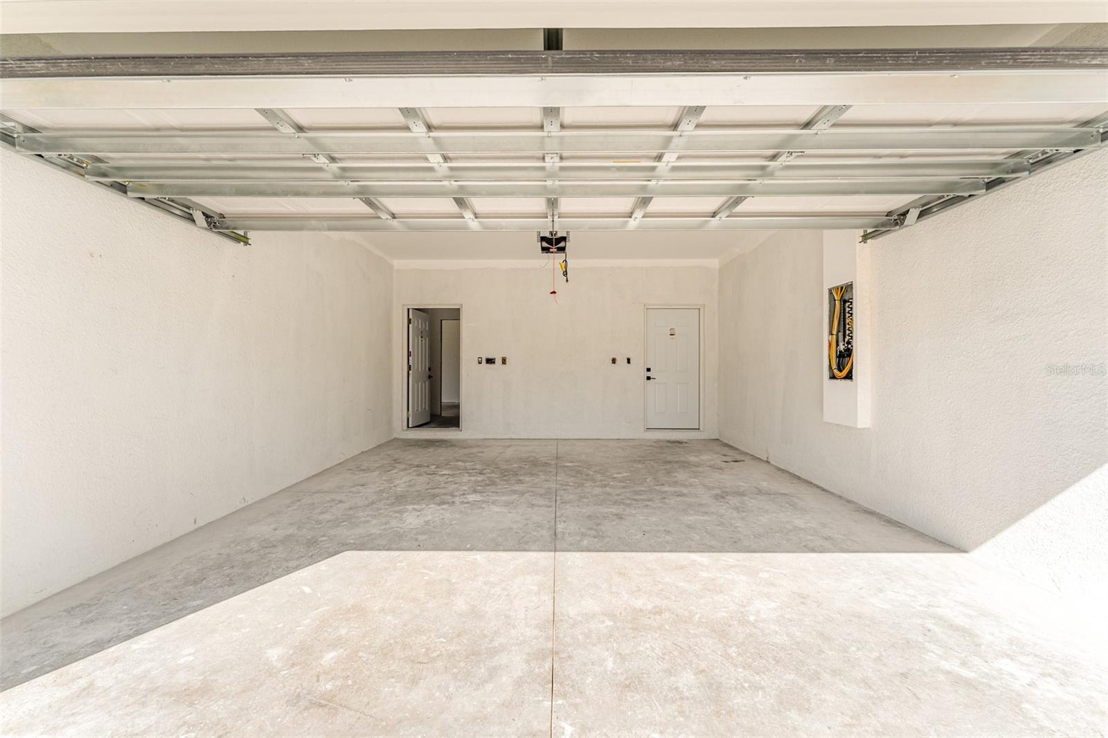 COUNTRY CLUB ESTATE SUB - Residential