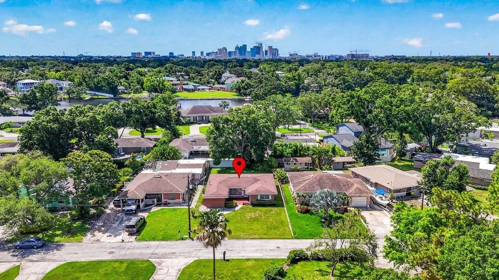 Photo of 1912 W Saint Isabel Street, Tampa, FL 33607 (MLS # TB8527070)