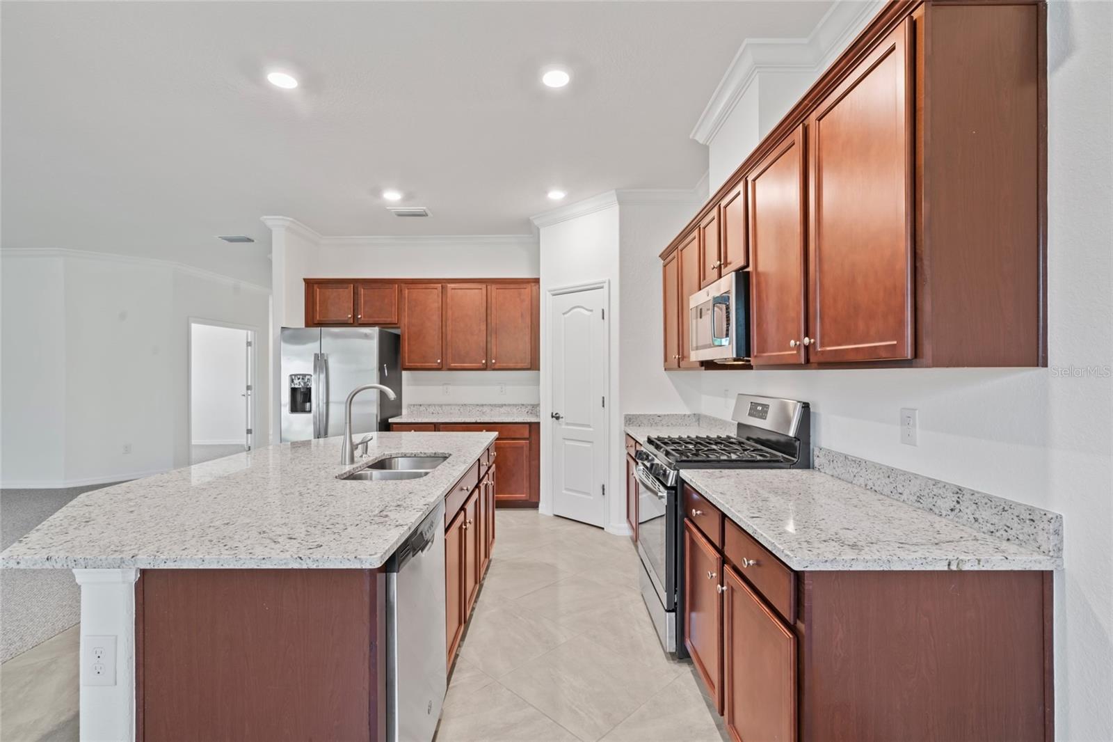 ROSEDALE ADD PH I - Residential Lease