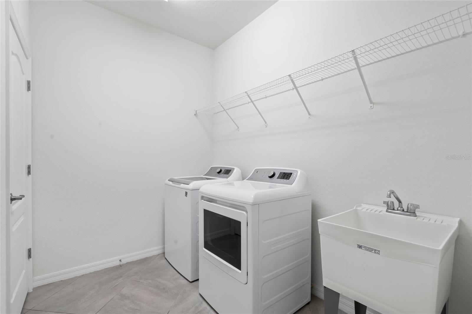 ROSEDALE ADD PH I - Residential Lease