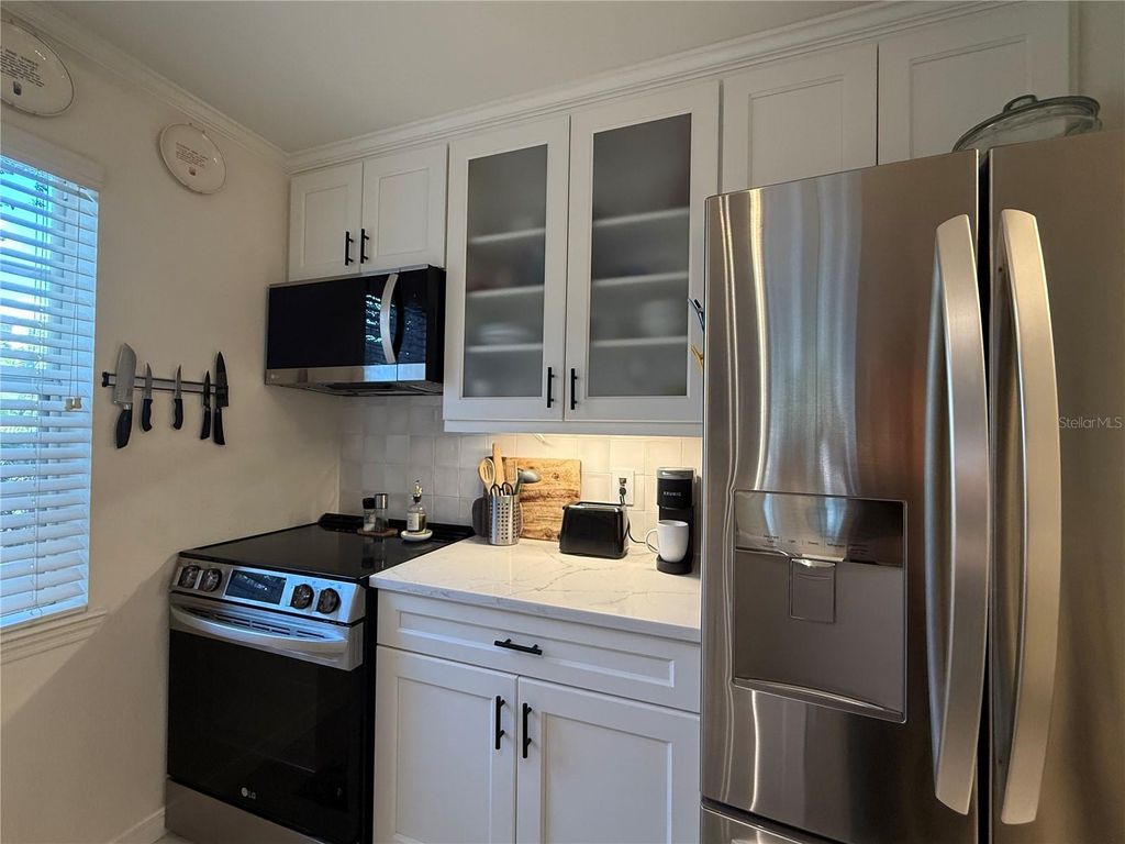 Photo of 850 S Tamiami Trl #406, Sarasota, FL 34236 (MLS # A4679776)