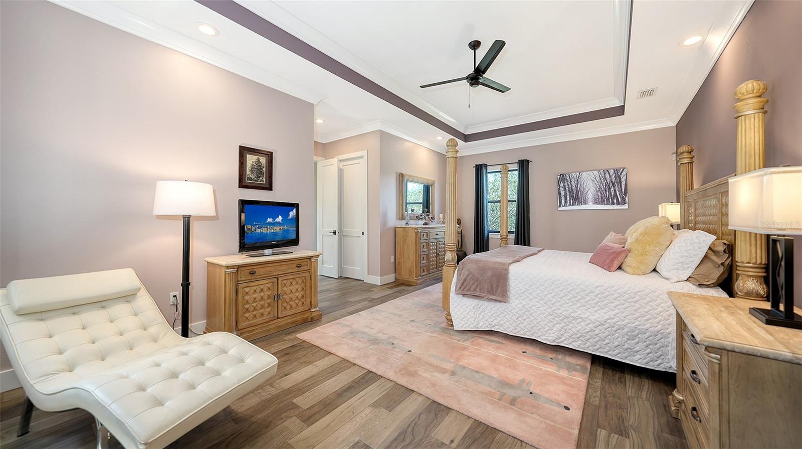 SADDLE CREEK - Residential
