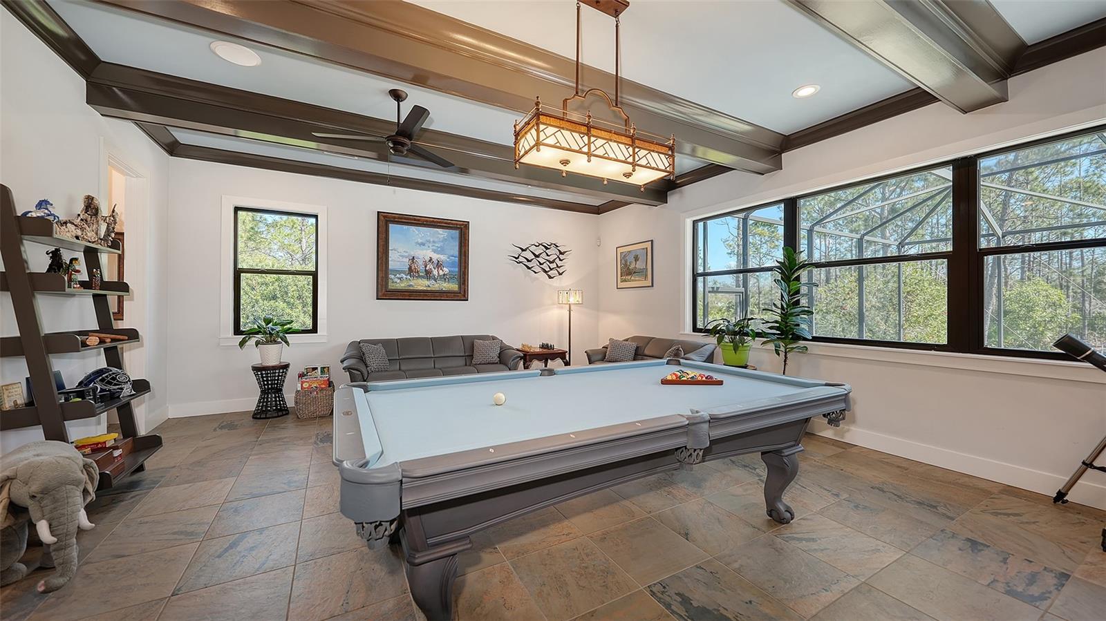 SADDLE CREEK - Residential