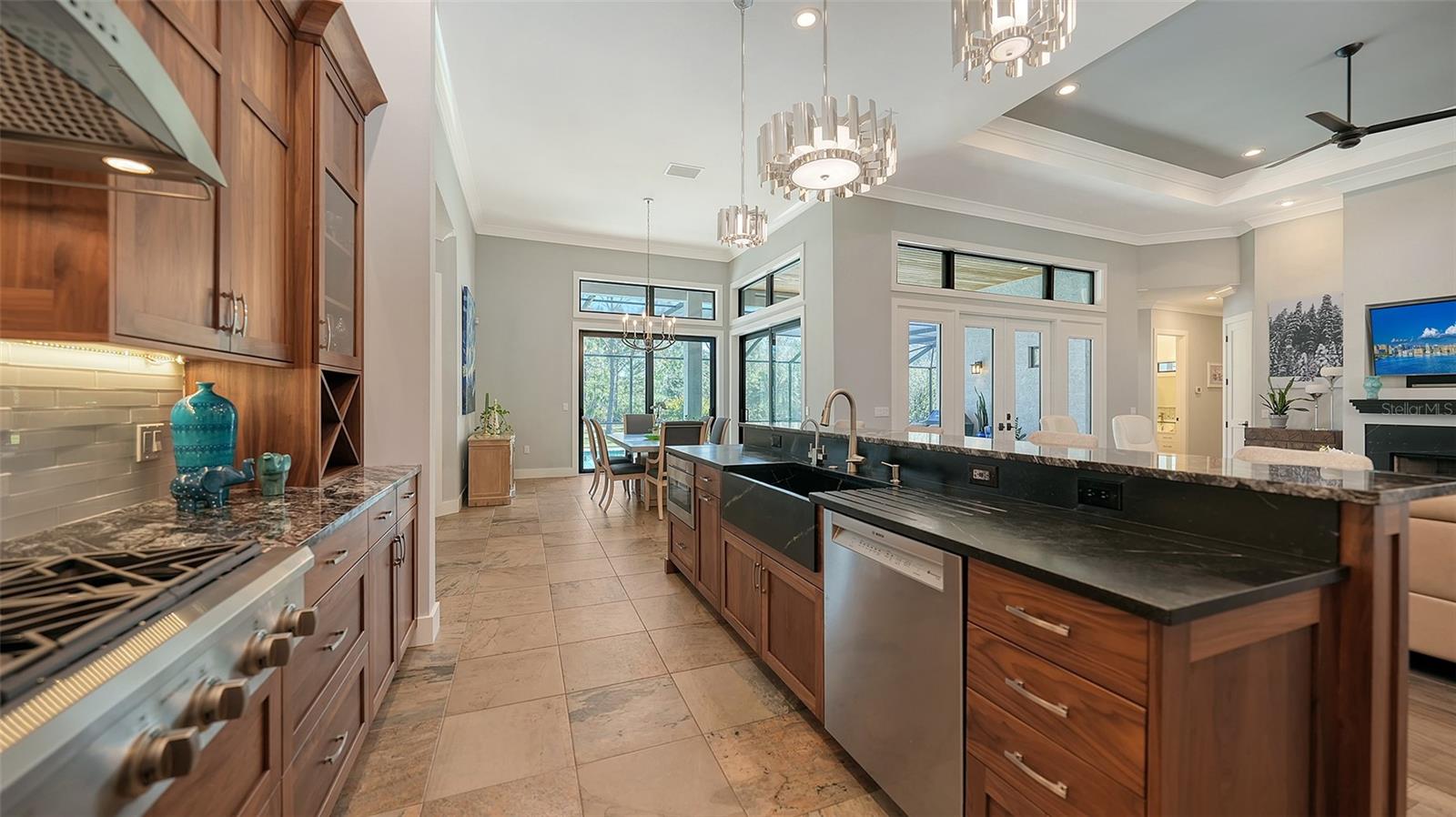 SADDLE CREEK - Residential