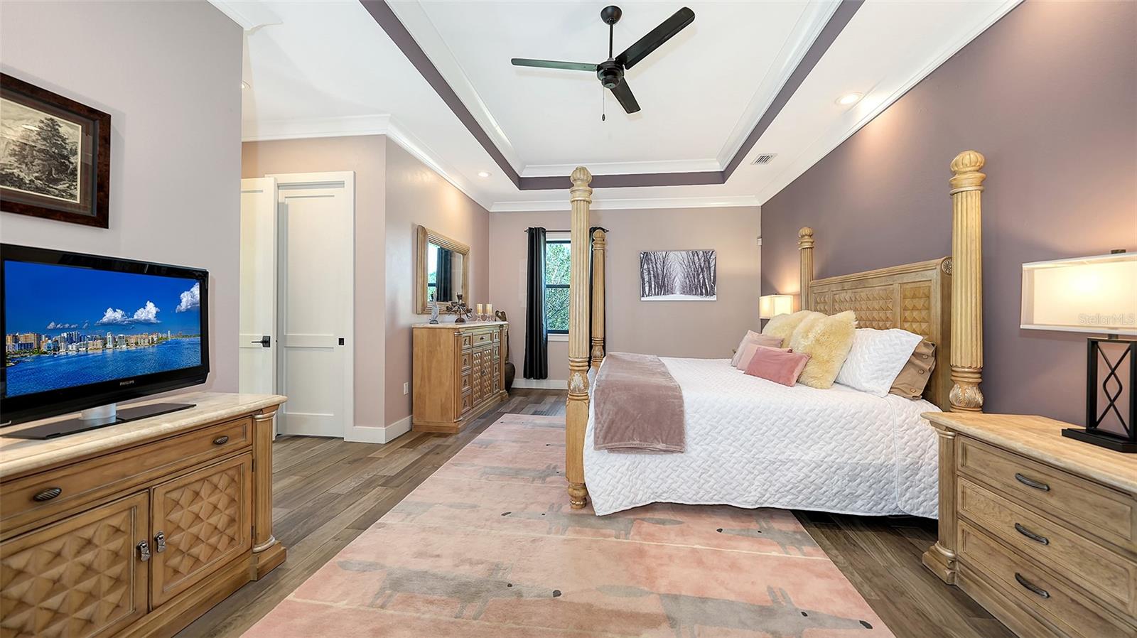 SADDLE CREEK - Residential