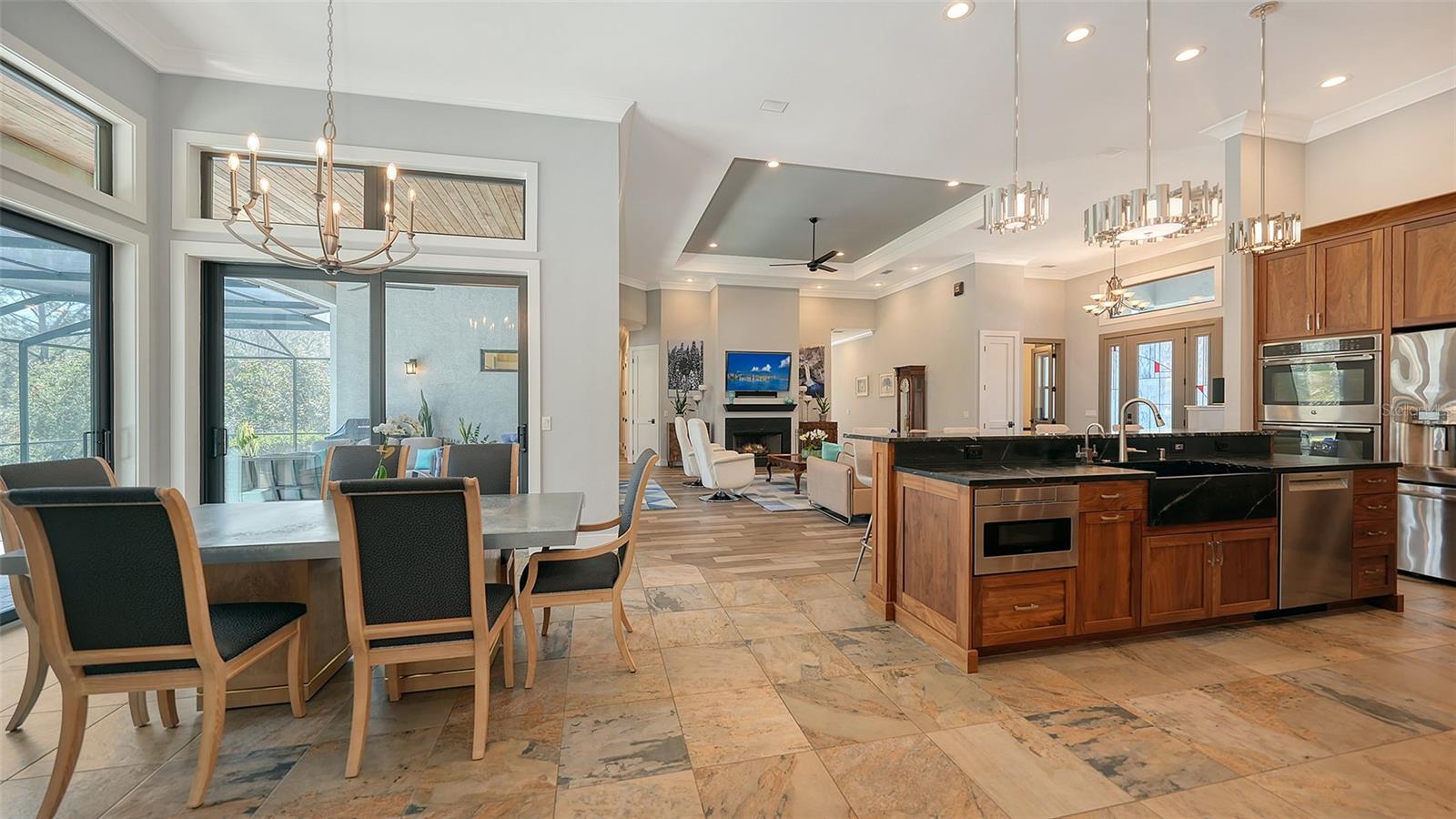 SADDLE CREEK - Residential