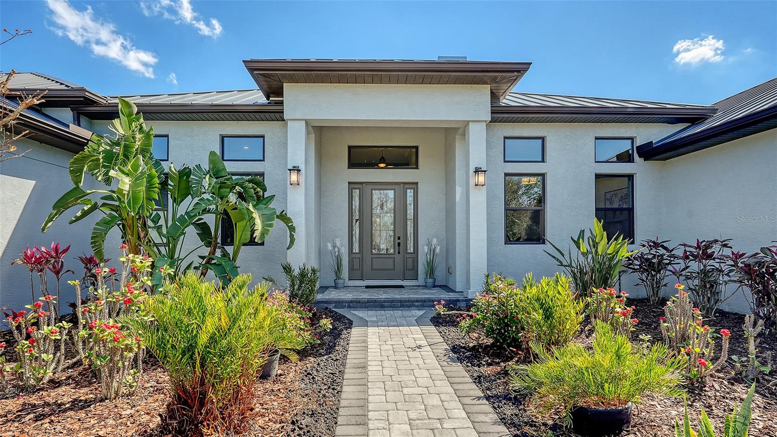 SADDLE CREEK - Residential