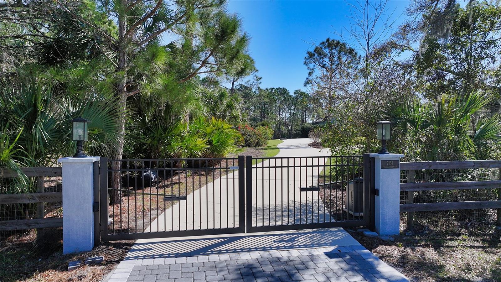 SADDLE CREEK - Residential