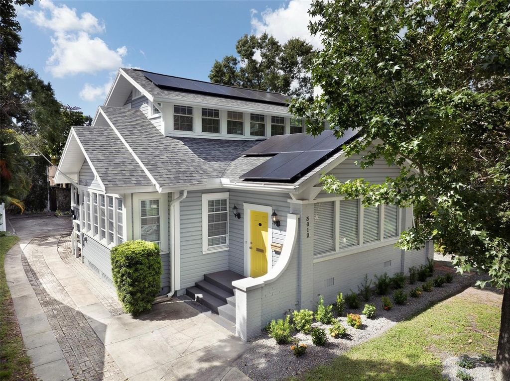 Photo of 3012 W Sitios Street, Tampa, FL 33629 (MLS # TB8426929)