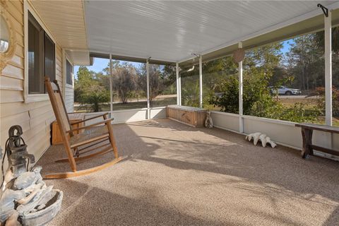 A home in DUNNELLON