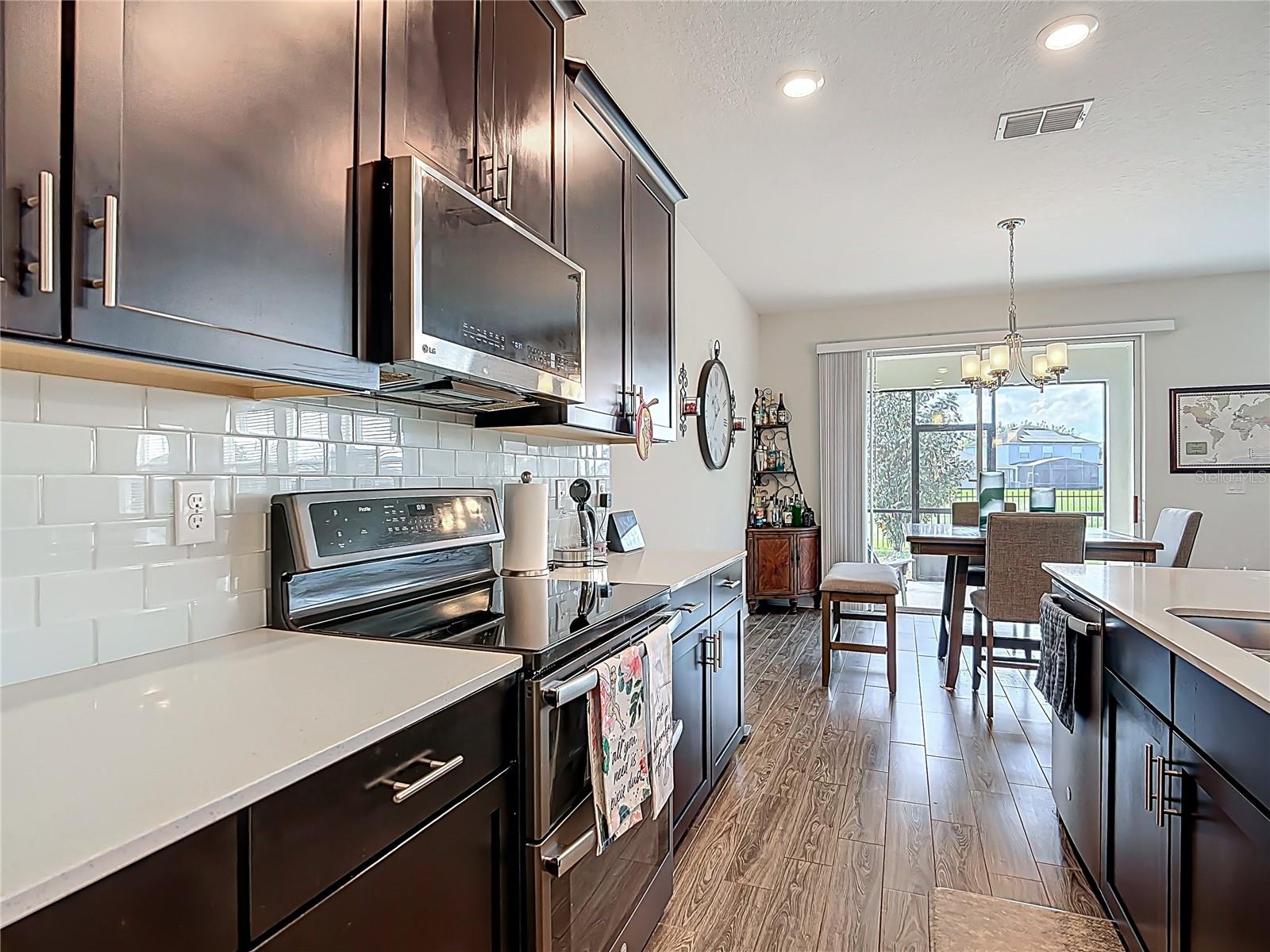 DRAYTON-PRESTON WOODS/PROVIDEN - Residential