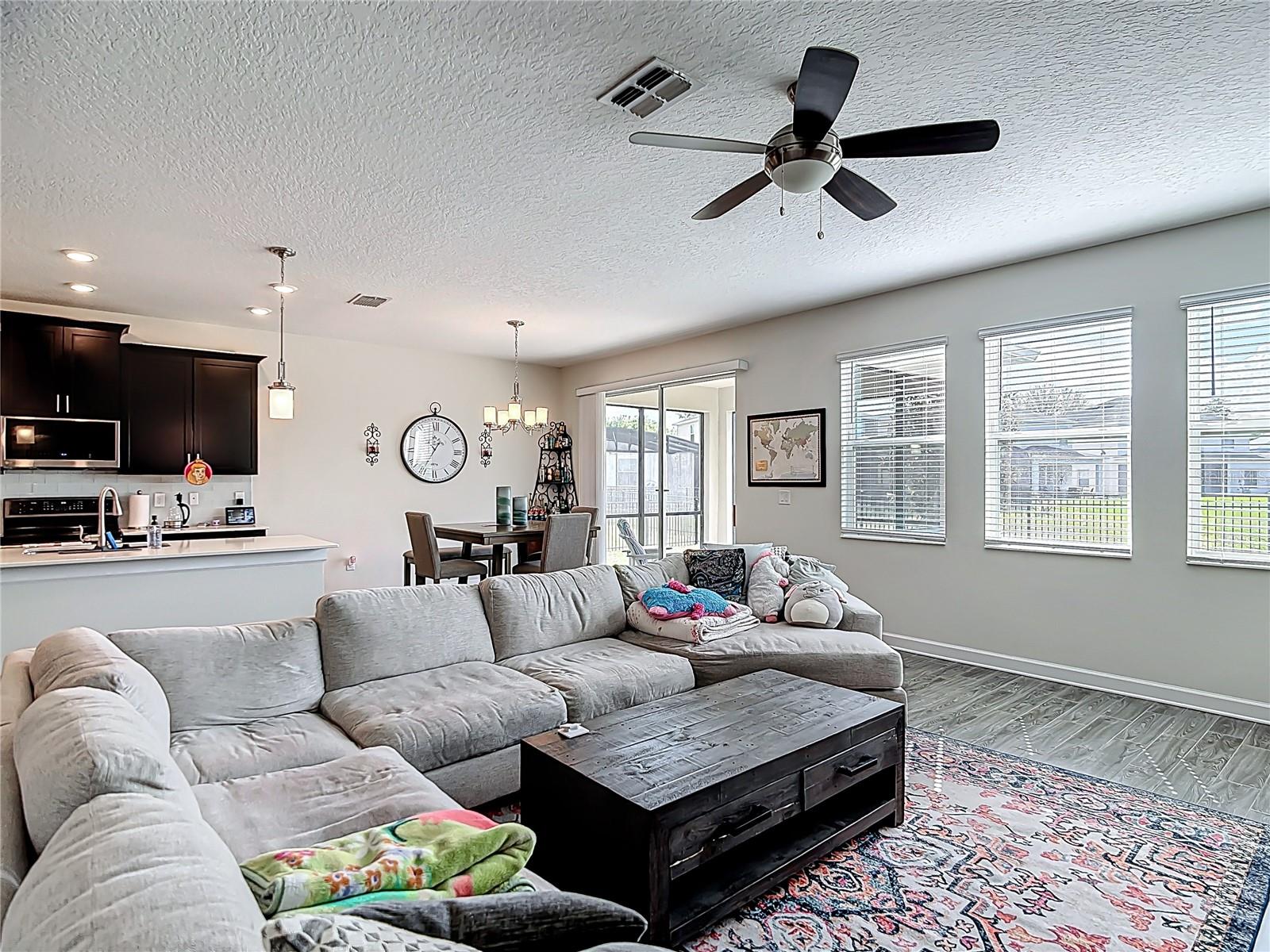 DRAYTON-PRESTON WOODS/PROVIDEN - Residential