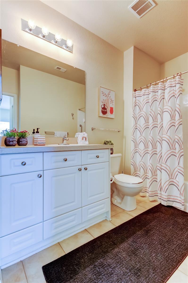 RESIDENCE AT RENAISSANCE - Residential Lease