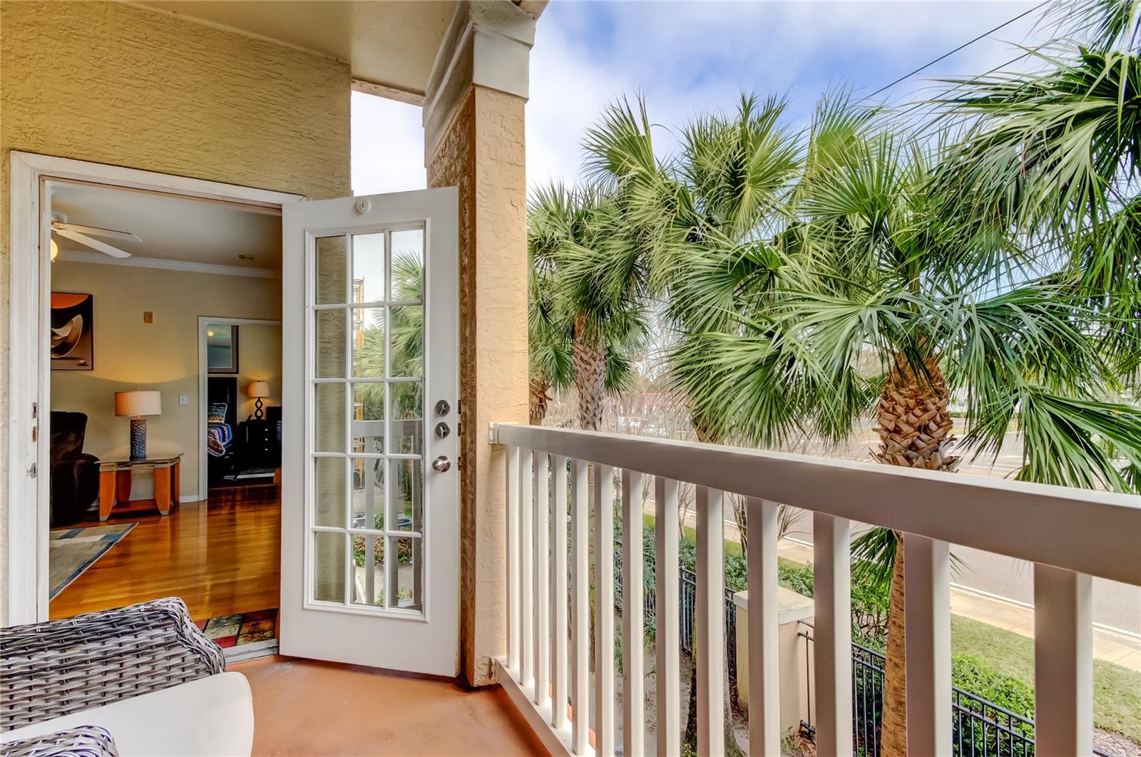 RESIDENCE AT RENAISSANCE - Residential Lease