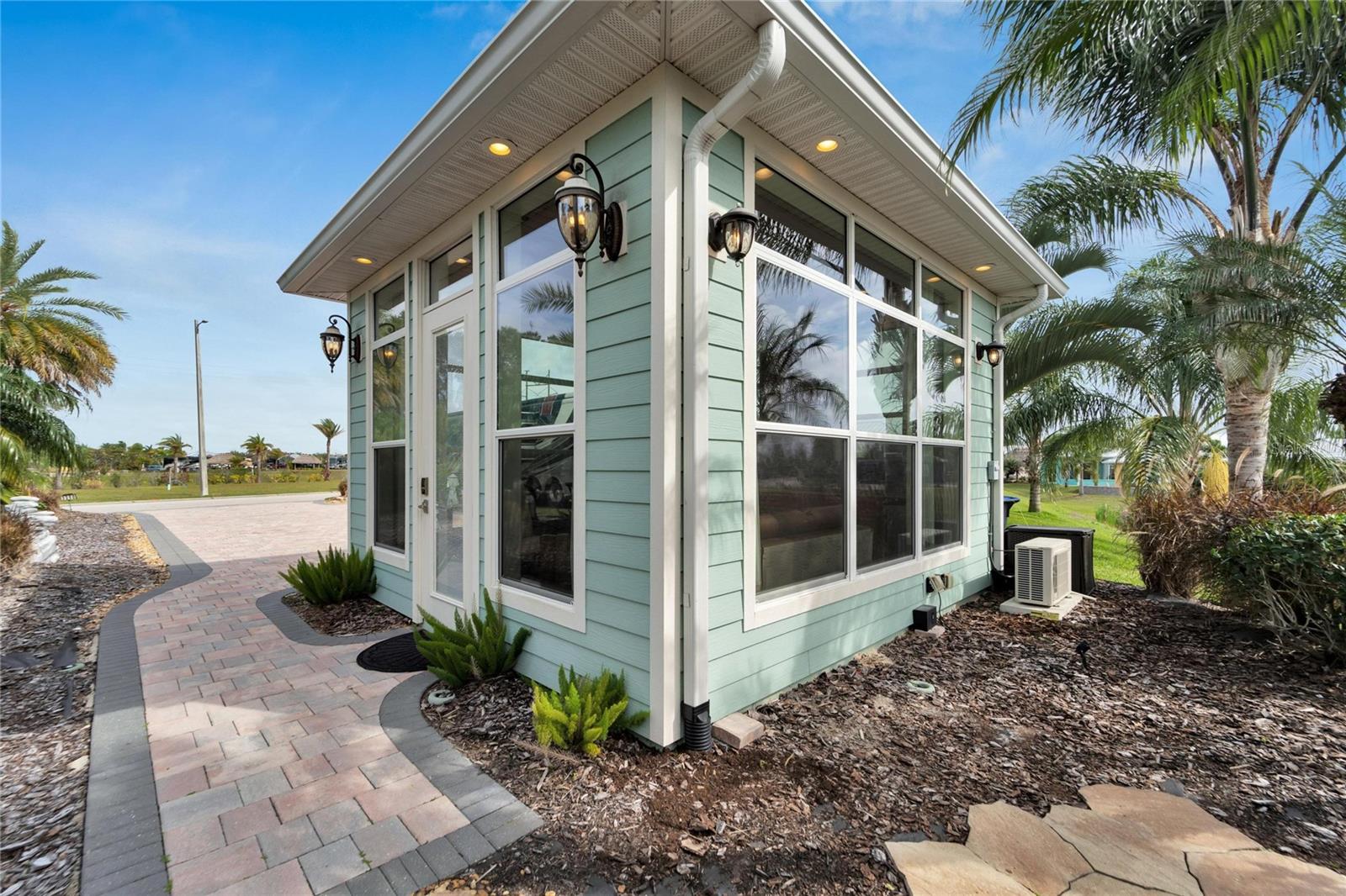 3250 RED TAIL HAWK DRIVE