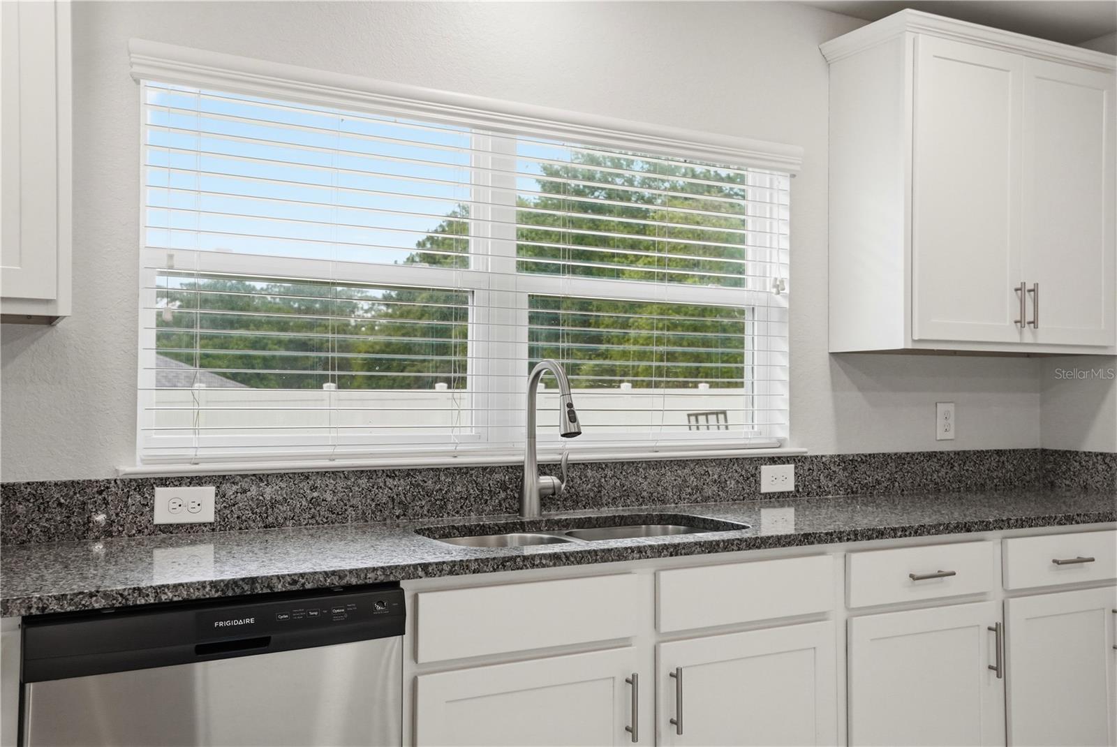 WYNDSOR PLACE - Residential
