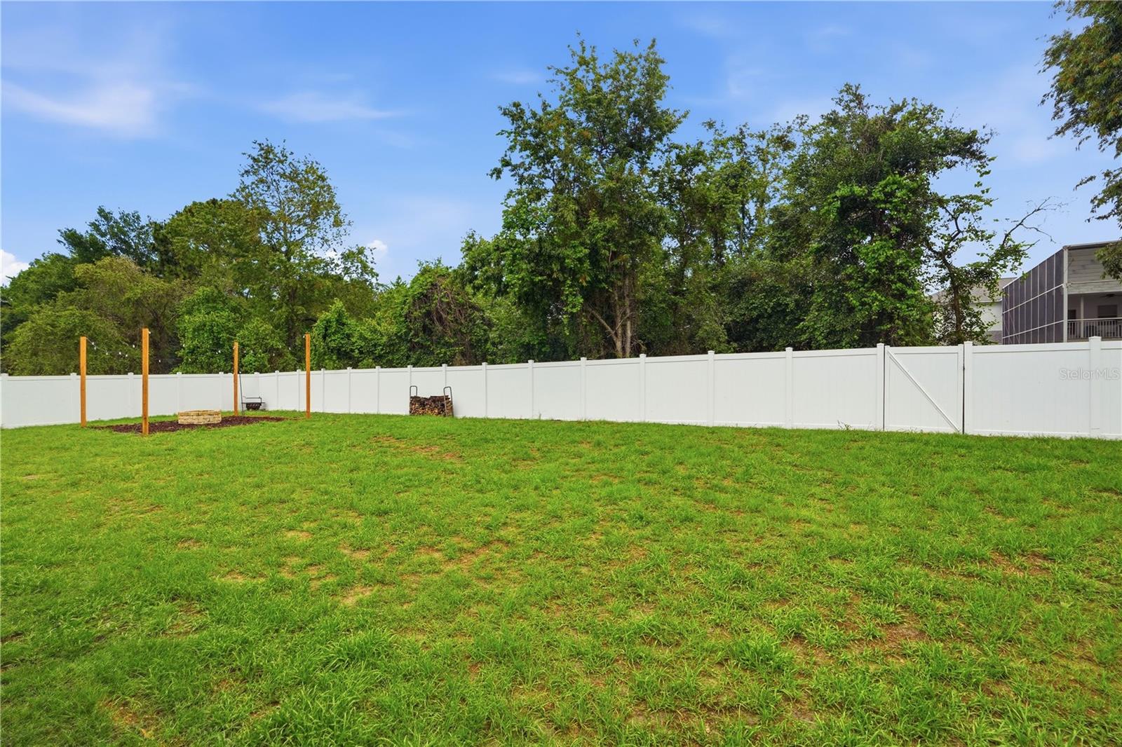 WYNDSOR PLACE - Residential