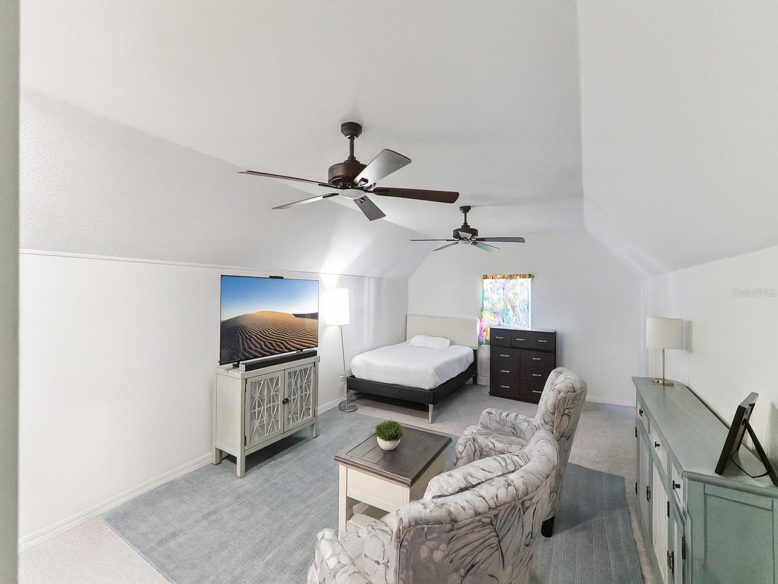 TANGERINE COURT - Residential