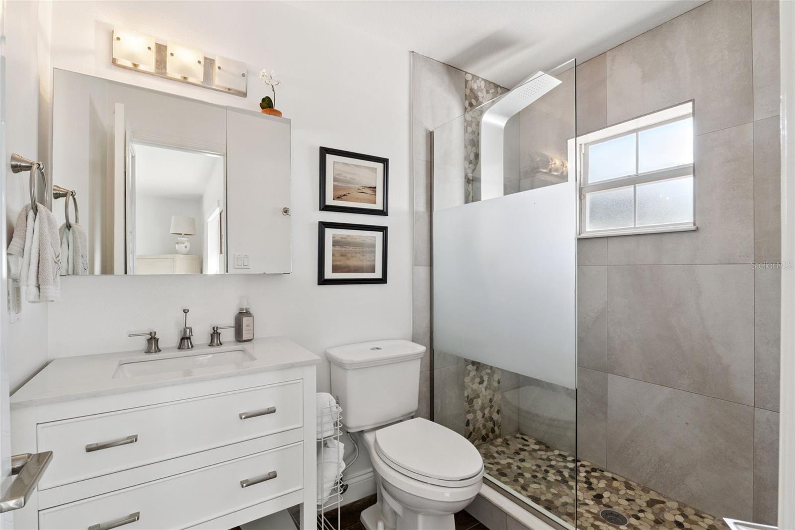 TANGERINE COURT - Residential