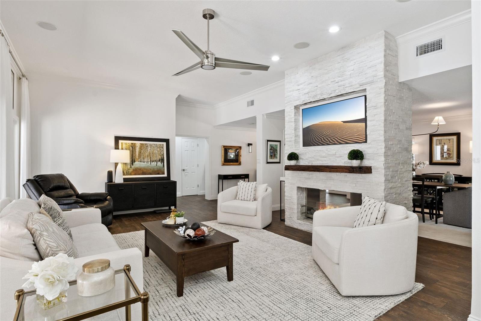 TANGERINE COURT - Residential