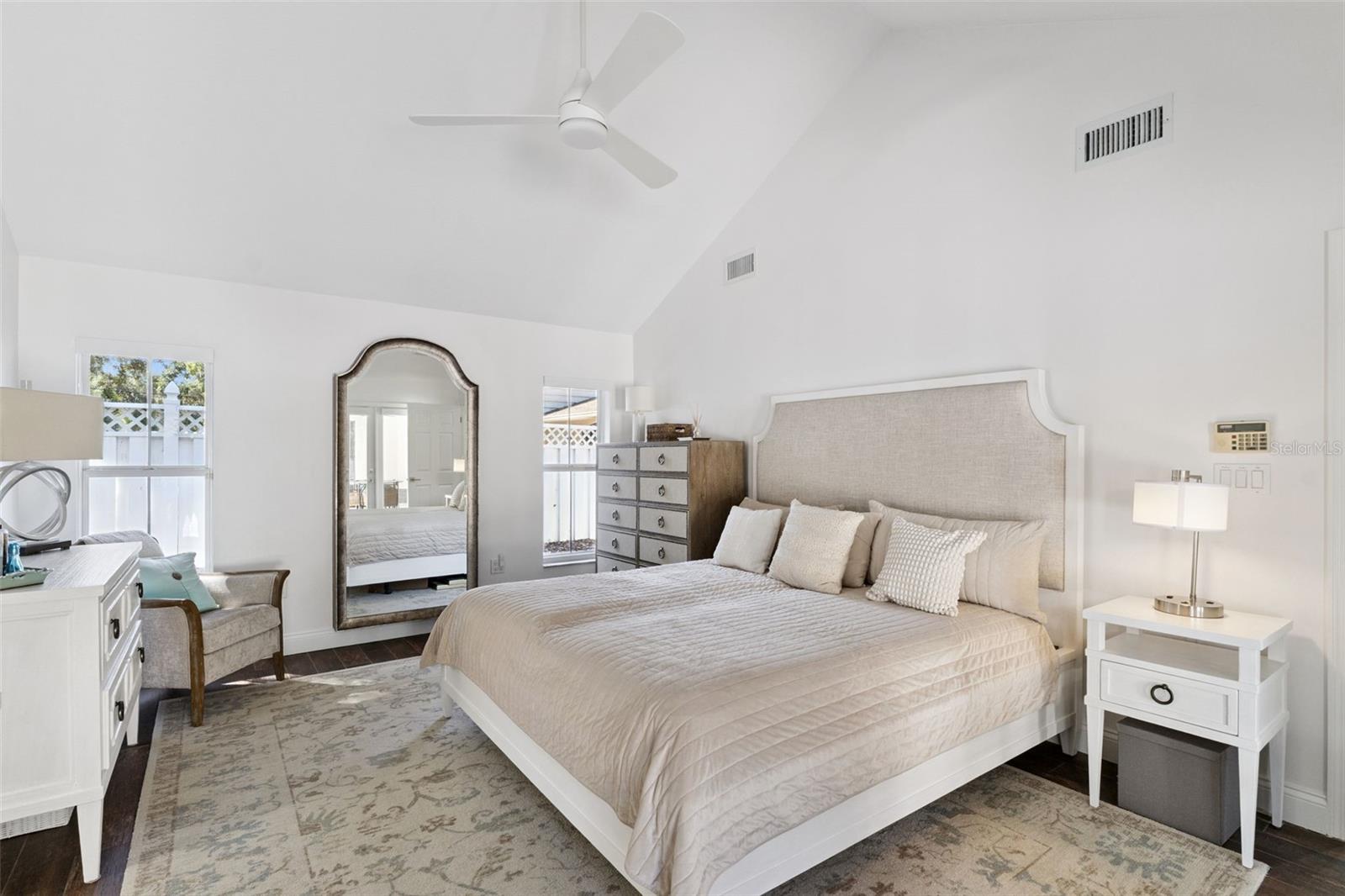 TANGERINE COURT - Residential