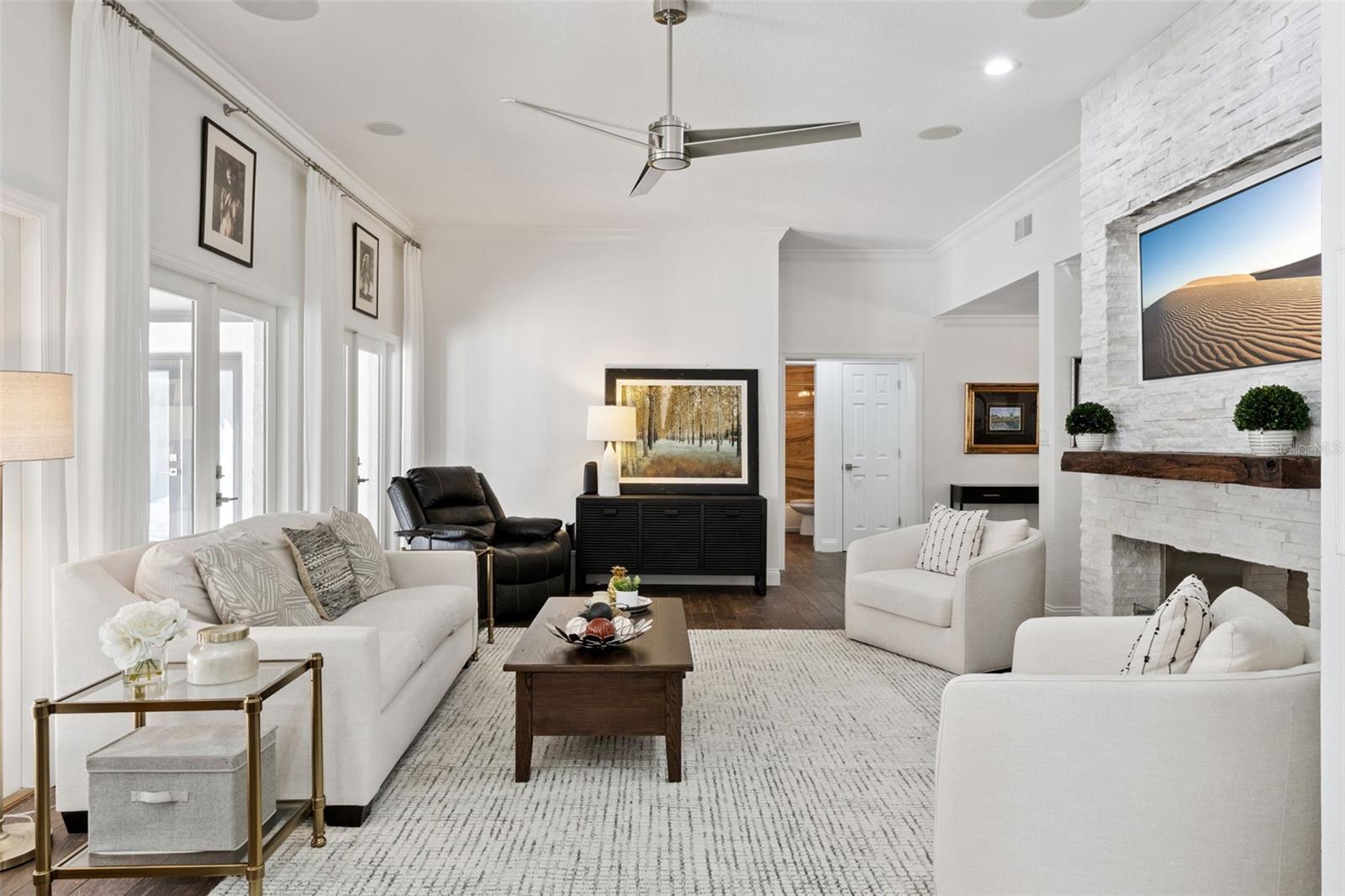 TANGERINE COURT - Residential