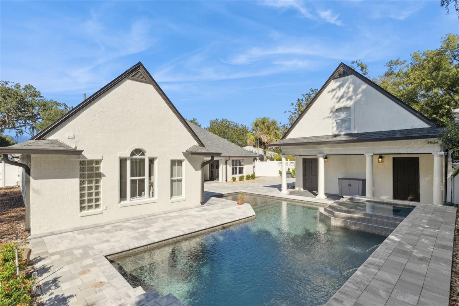 TANGERINE COURT - Residential