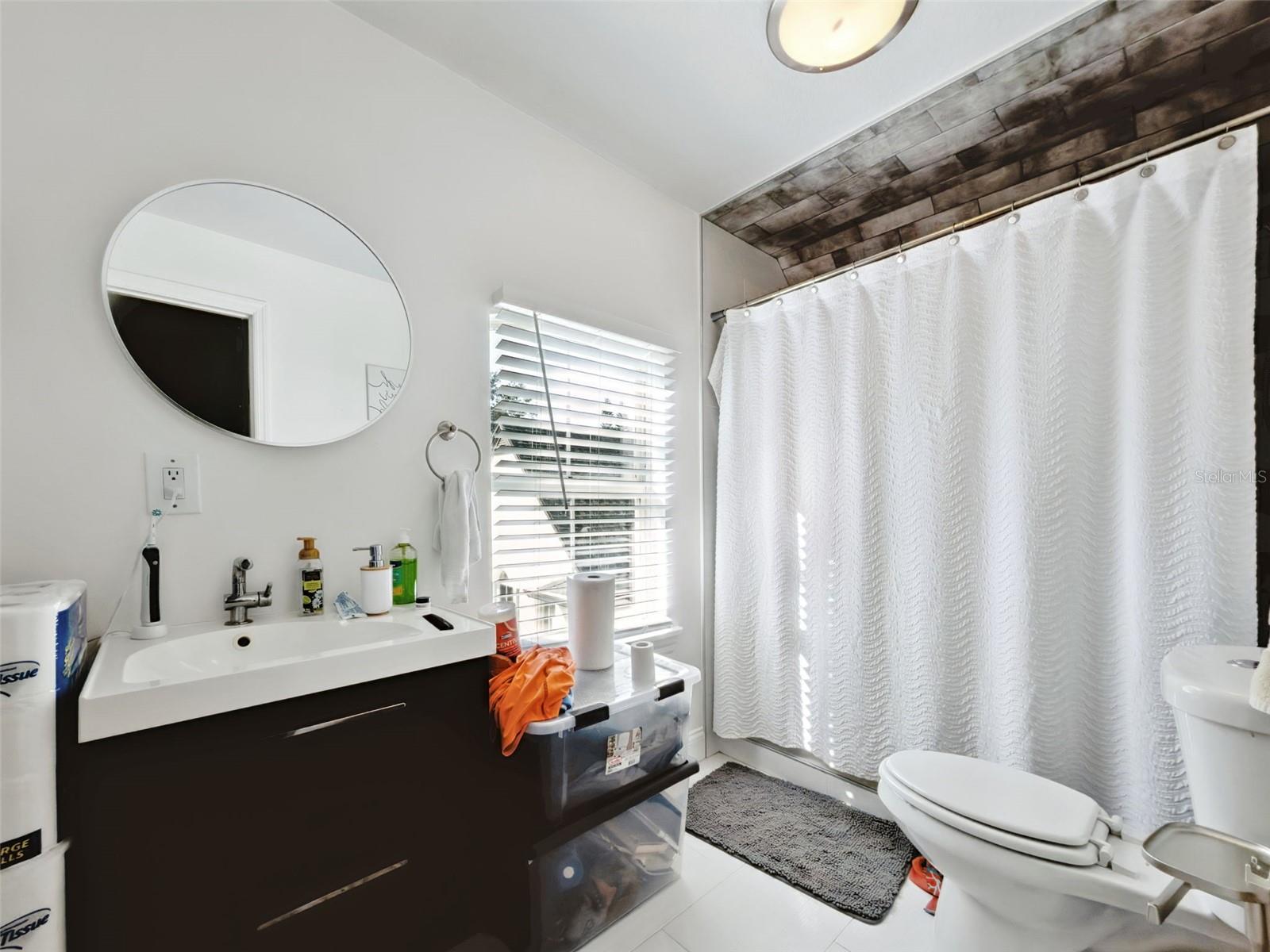 TANGERINE COURT - Residential