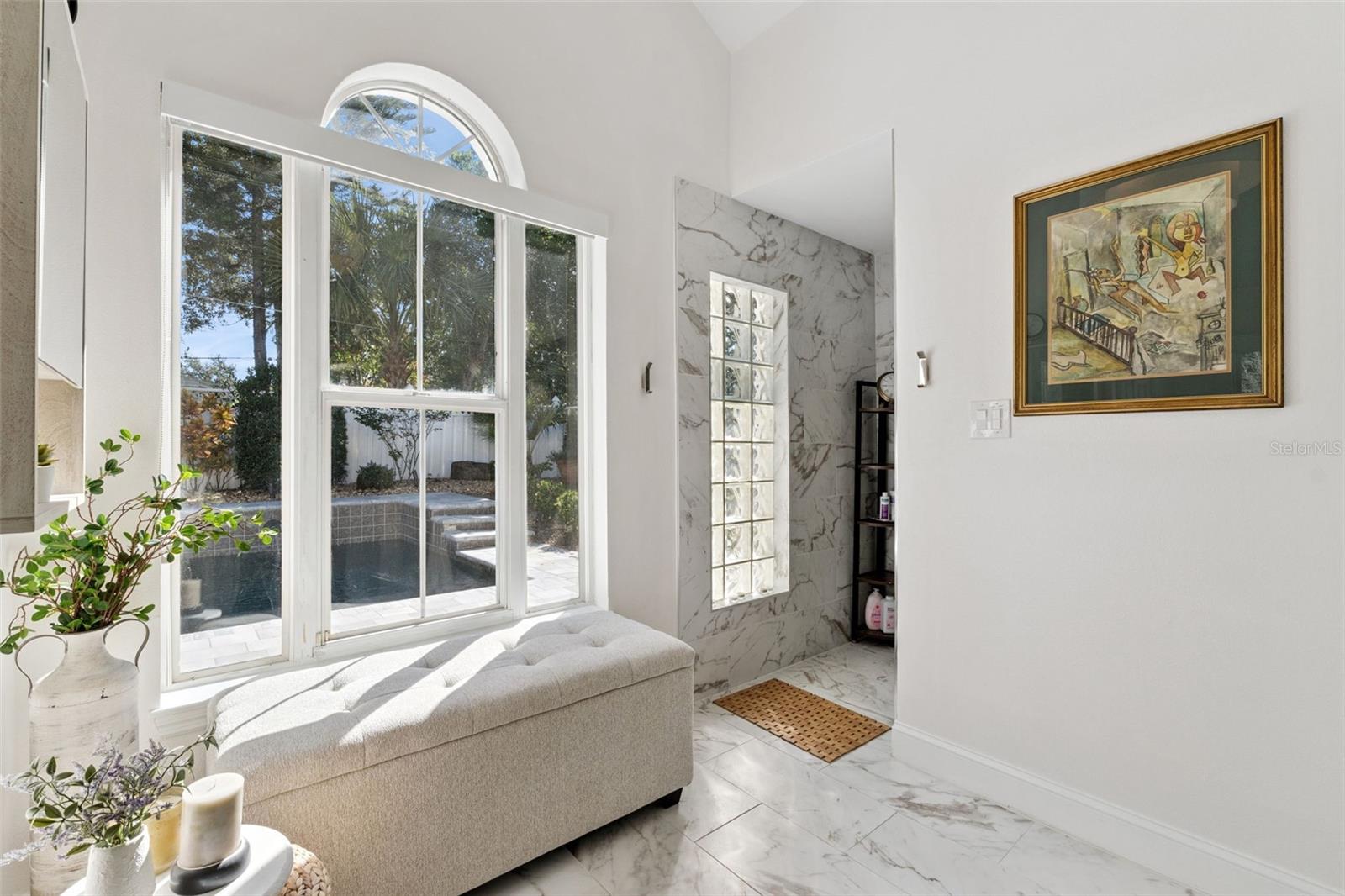 TANGERINE COURT - Residential