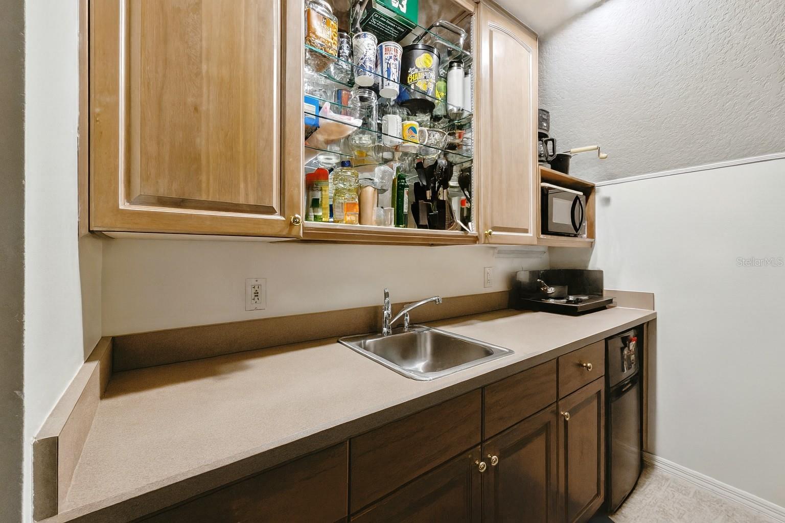 TANGERINE COURT - Residential