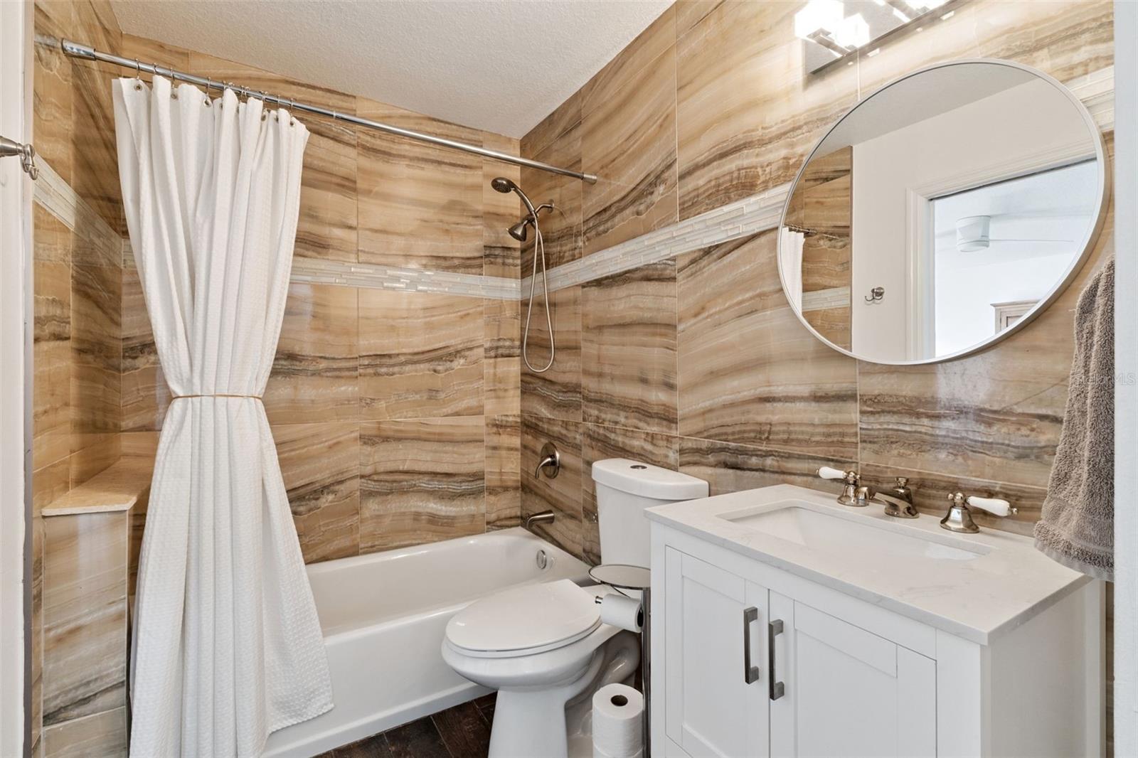 TANGERINE COURT - Residential