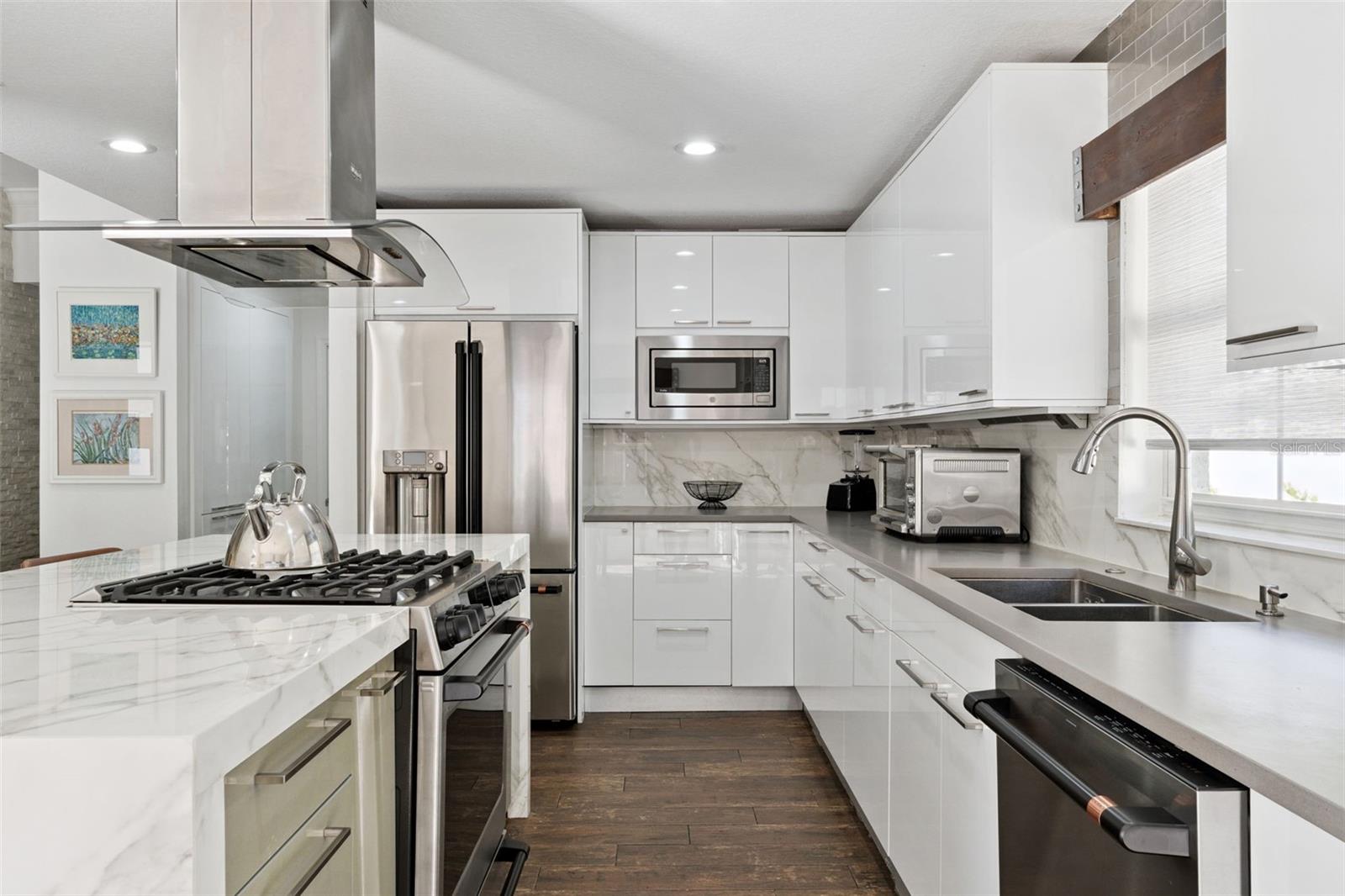 TANGERINE COURT - Residential