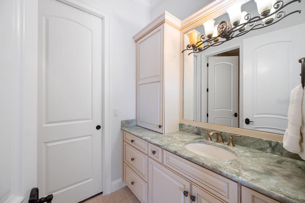 KEENES POINTE UNIT 3 - Residential