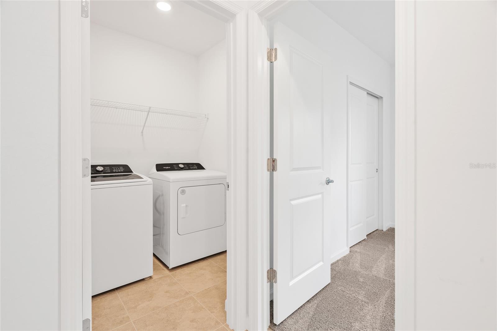 AVANTI/WATERSIDE - Residential Lease