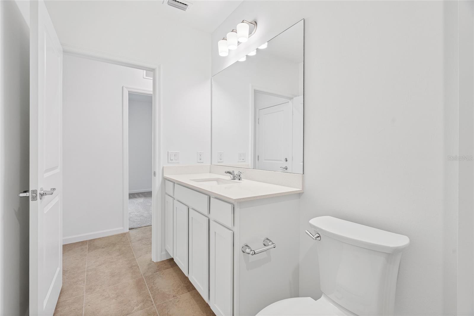 AVANTI/WATERSIDE - Residential Lease