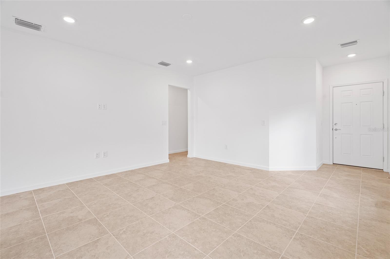 AVANTI/WATERSIDE - Residential Lease