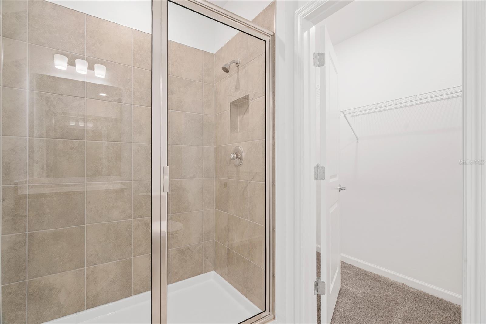 AVANTI/WATERSIDE - Residential Lease