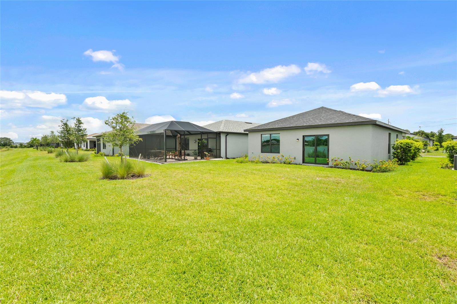 AVANTI/WATERSIDE - Residential Lease