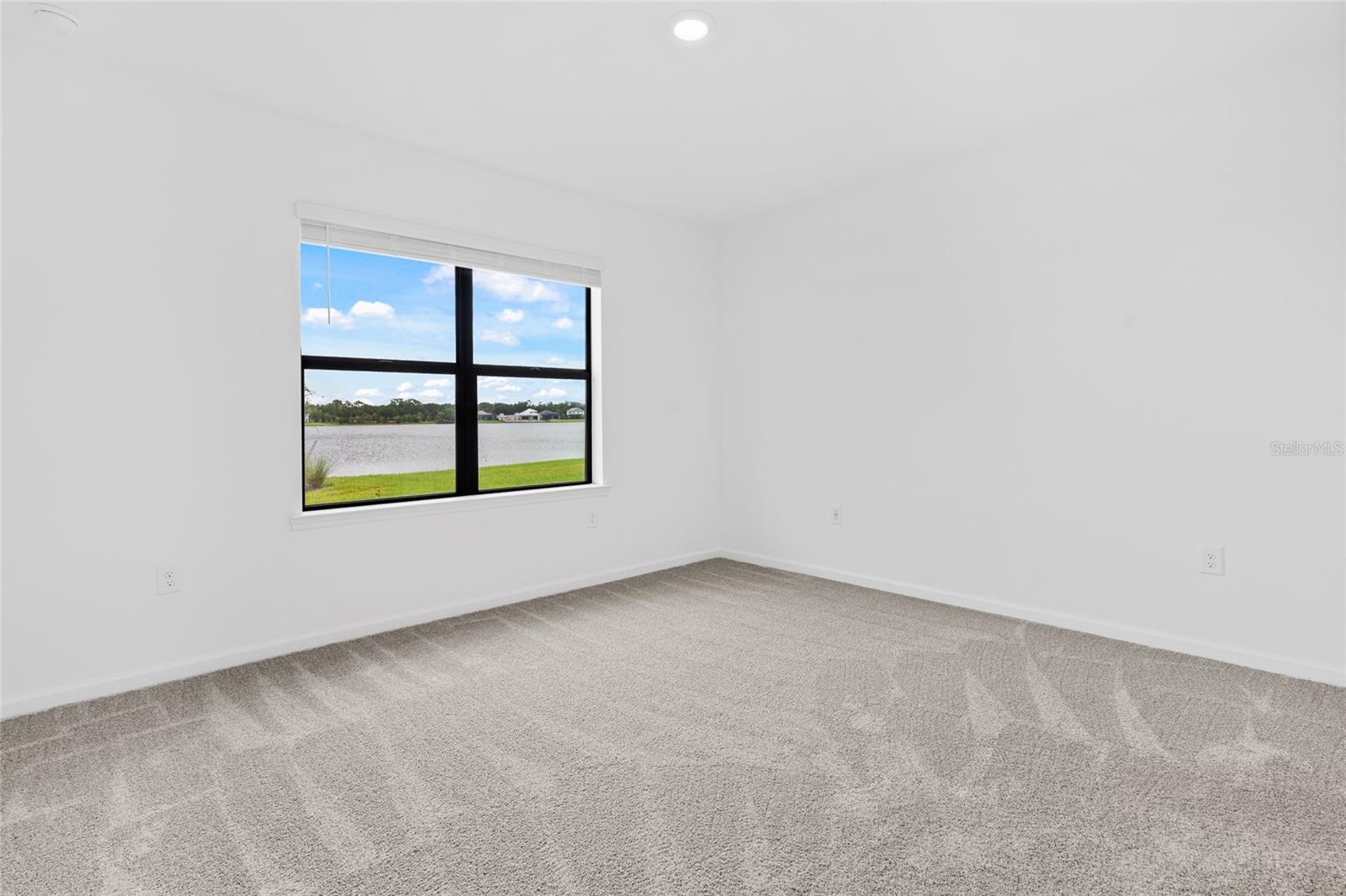 AVANTI/WATERSIDE - Residential Lease