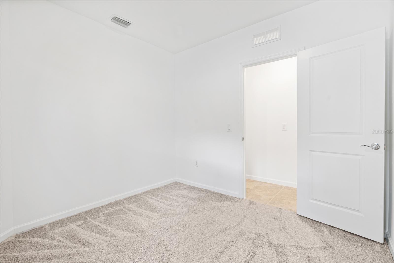 AVANTI/WATERSIDE - Residential Lease