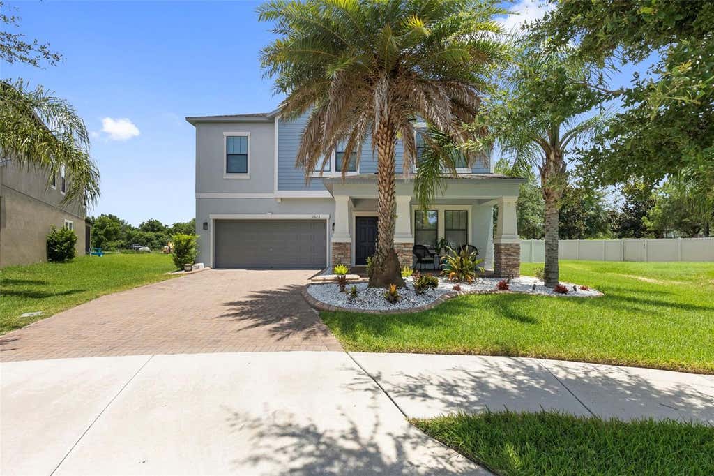 Photo of 10231 Count Fleet Drive, Ruskin, FL 33573 (MLS # TB8518530)
