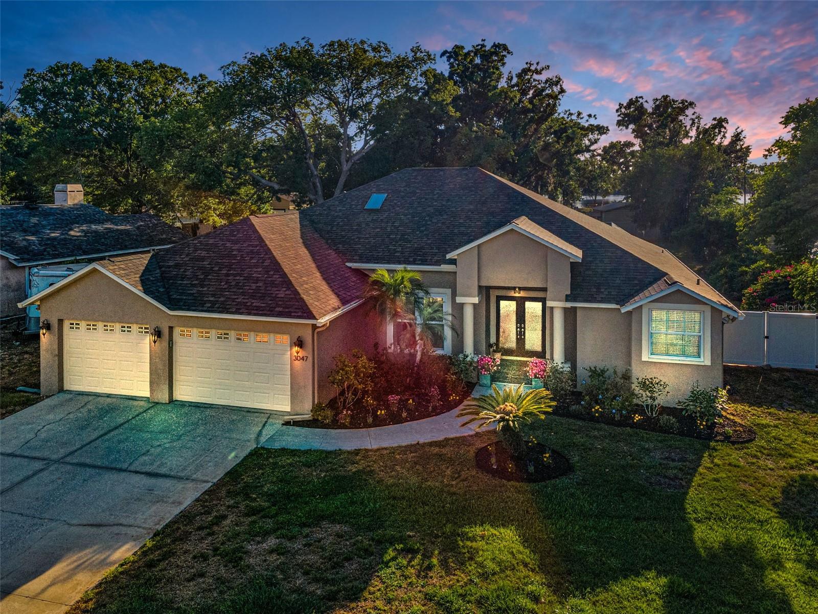 3047 LAKE PADGETT DRIVE
