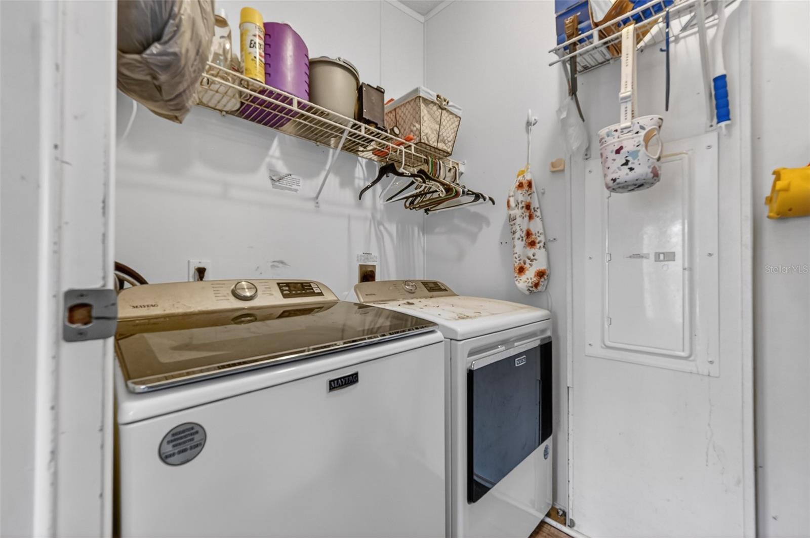 BORDERING OAKS - Residential