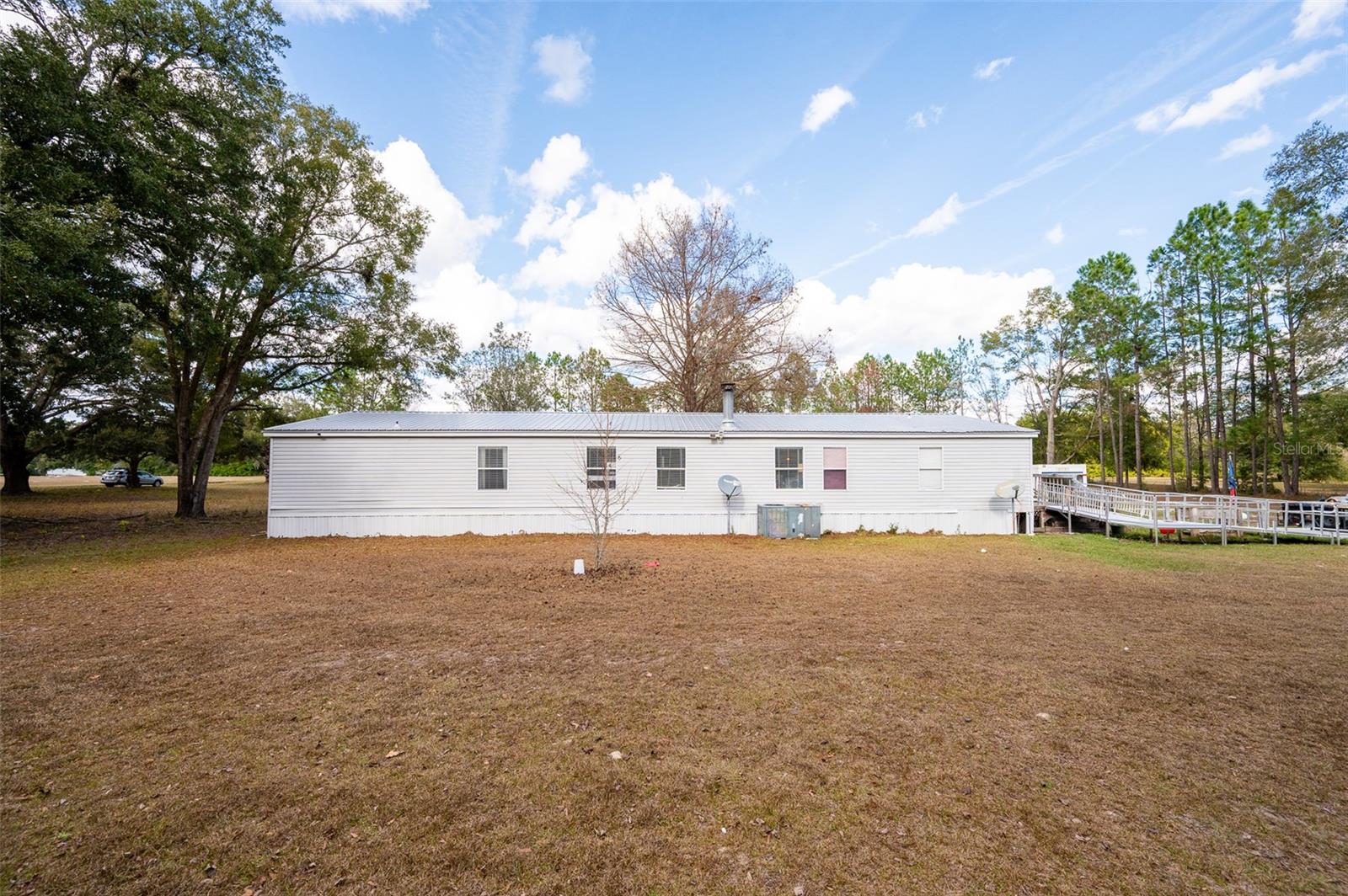 BORDERING OAKS - Residential