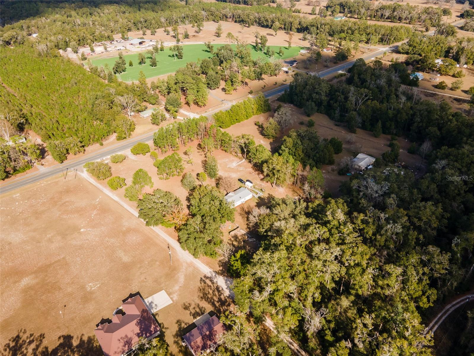 BORDERING OAKS - Residential