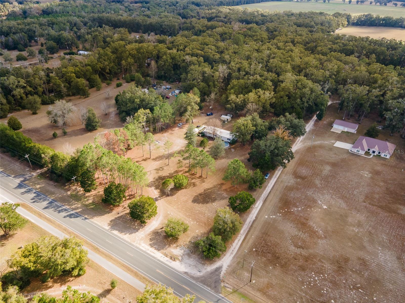 BORDERING OAKS - Residential